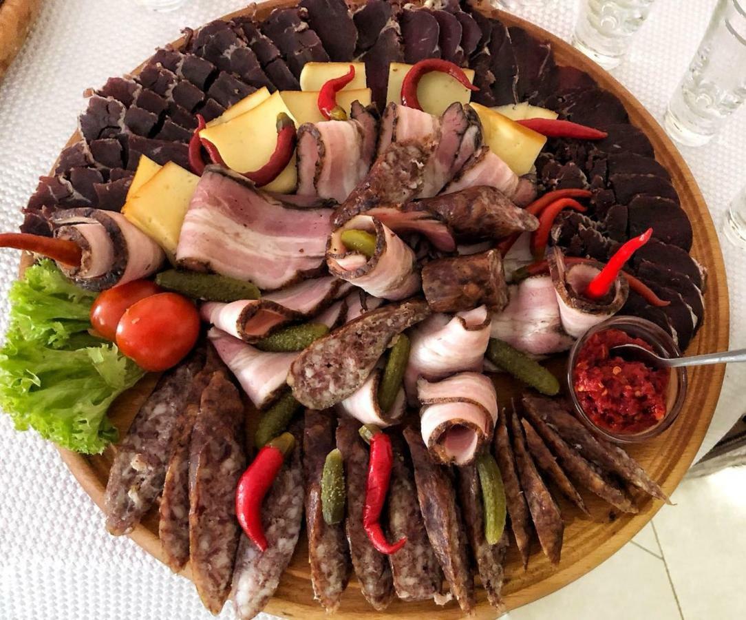 موتيل Mizhhirya  Царська Гора المظهر الخارجي الصورة